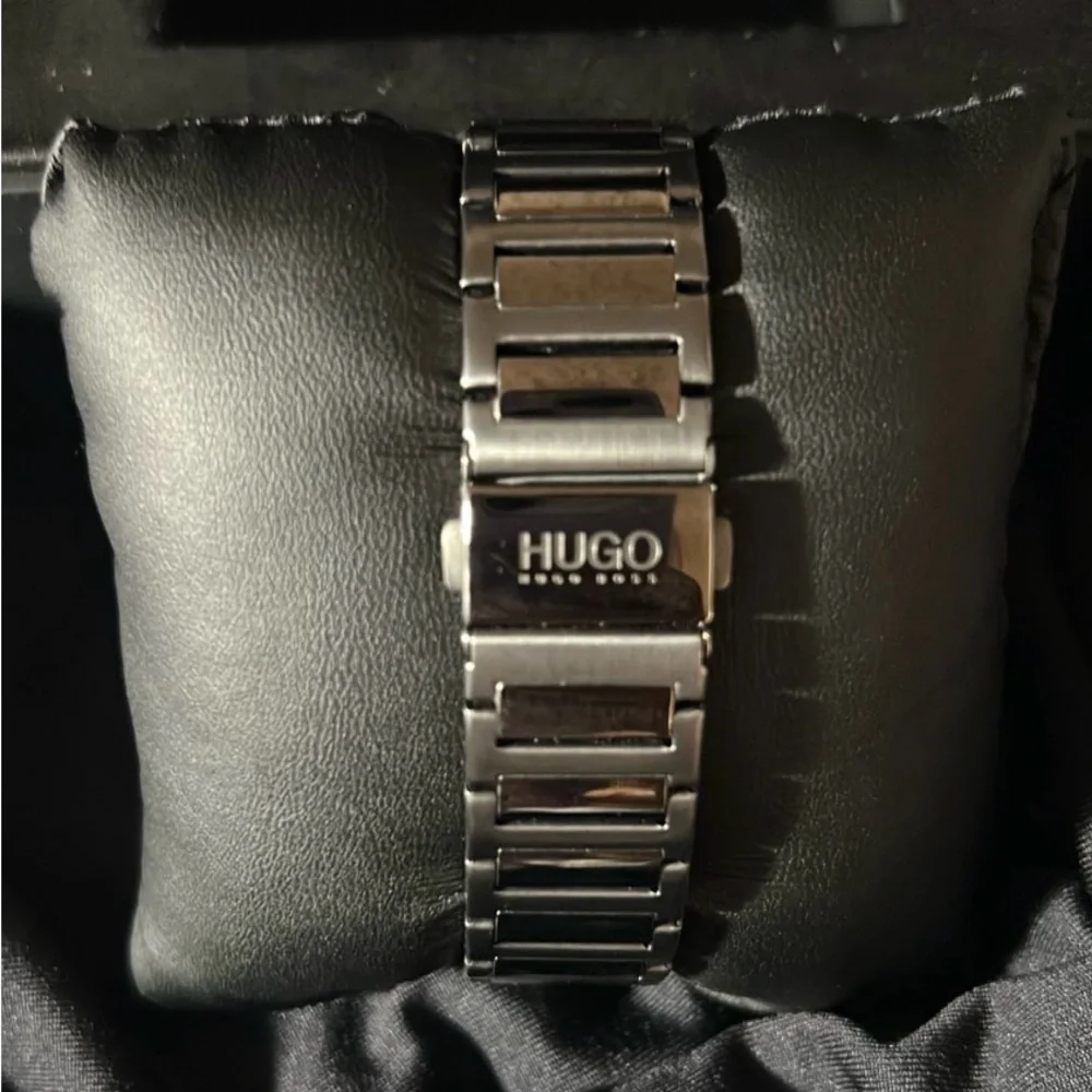 Hugo Boss Watch - Picture 5 of 7